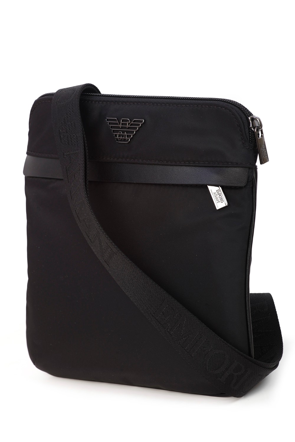 shop EMPORIO ARMANI  Tracolla: Emporio Armani tracolla piatta in nylon riciclato Armani Sustainability Values.
Crossbody piatta in nylon riciclato.
Composizione 100% Poliammide.
Il tessuto è costituito dal 100% di poliammide riciclata.
Dimensioni: 22 x 23 x 4 cm.
Dettagli in pelle.
Placchetta aquila.
Chiusura con zip.
Scomparto esterno con zip.
Tracolla regolabile.
Fabbricato in Cina.. Y4M185 Y217J-80001 number 4862731